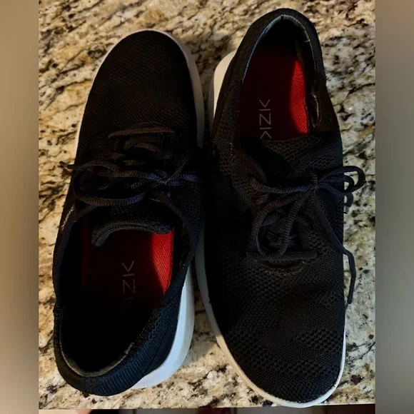 Men’s Kizik shoes - Picture 2 of 6